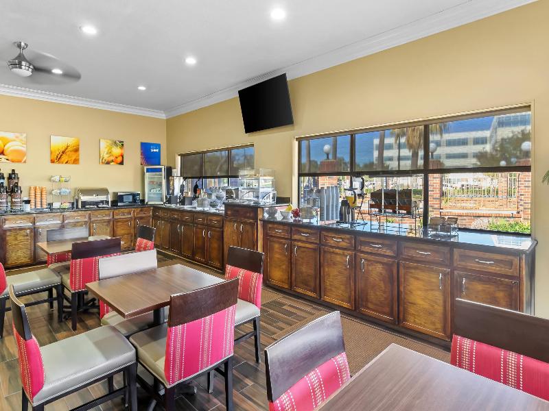 Comfort Suites Lake Jackson Clute image