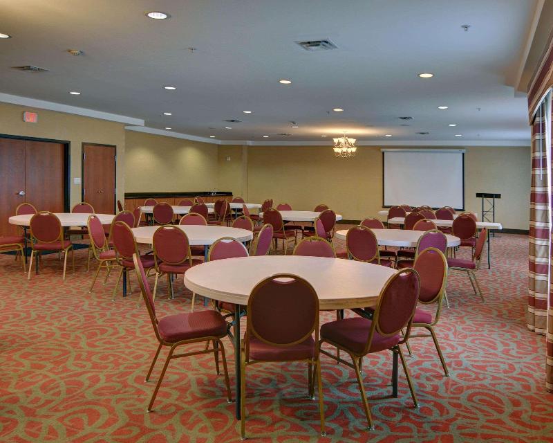 Quality Suites Near Cedar Creek Lake image