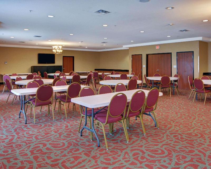 Quality Suites Near Cedar Creek Lake image