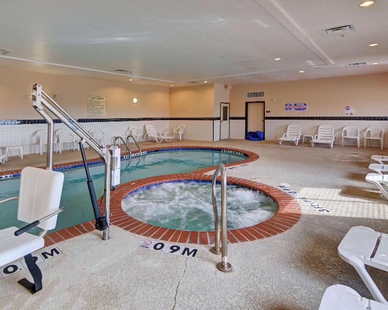 Quality Suites Near Cedar Creek Lake image