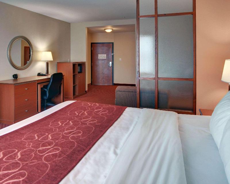 Quality Suites Near Cedar Creek Lake image