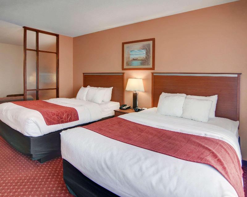Quality Suites Near Cedar Creek Lake image