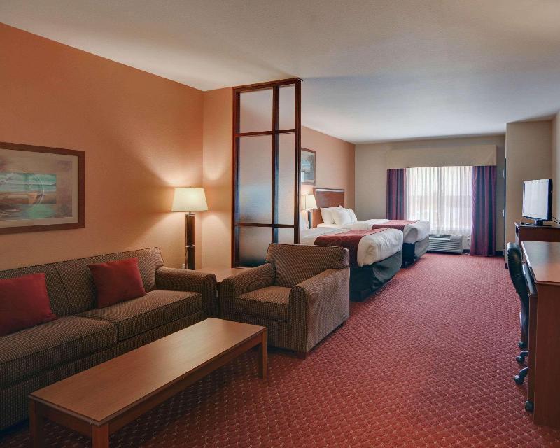 Quality Suites Near Cedar Creek Lake image