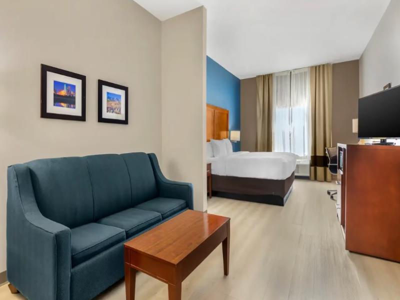 Comfort Inn Red Oak image