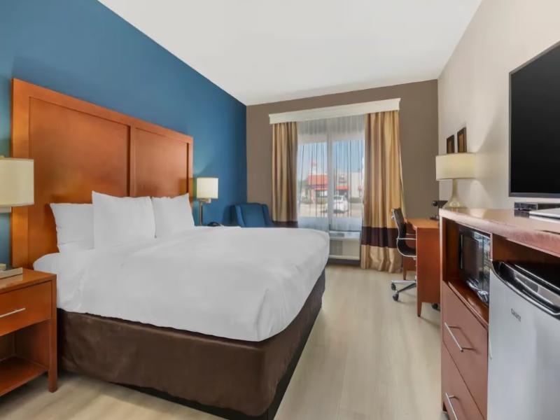 Comfort Inn Red Oak image