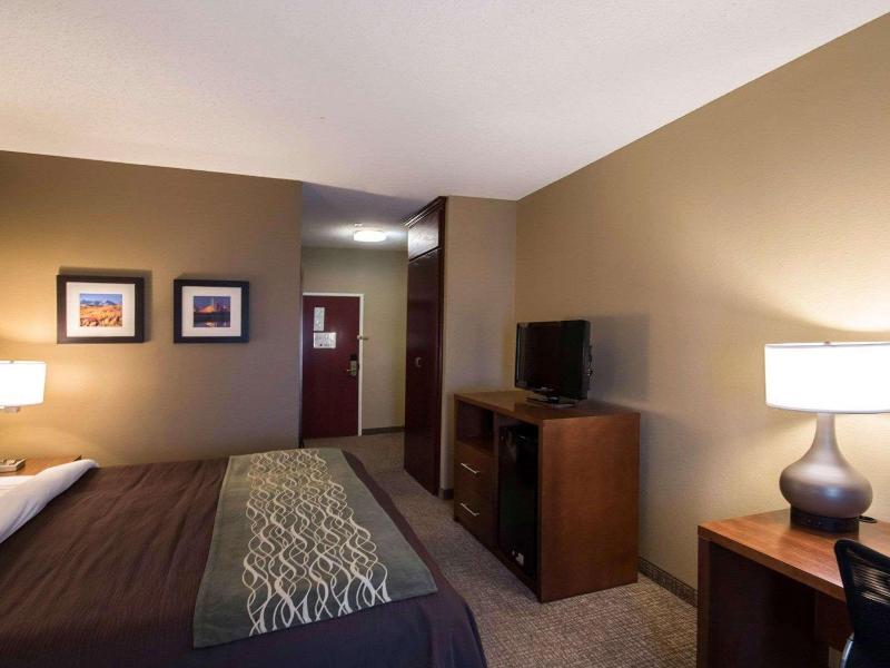 Comfort Inn Red Oak image