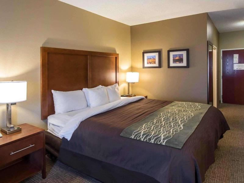 Comfort Inn Red Oak image