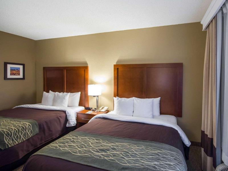 Comfort Inn Red Oak image