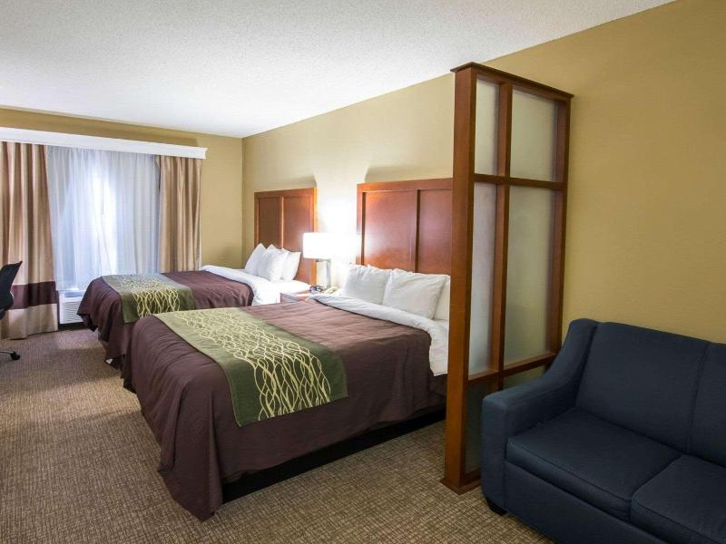 Comfort Inn Red Oak image