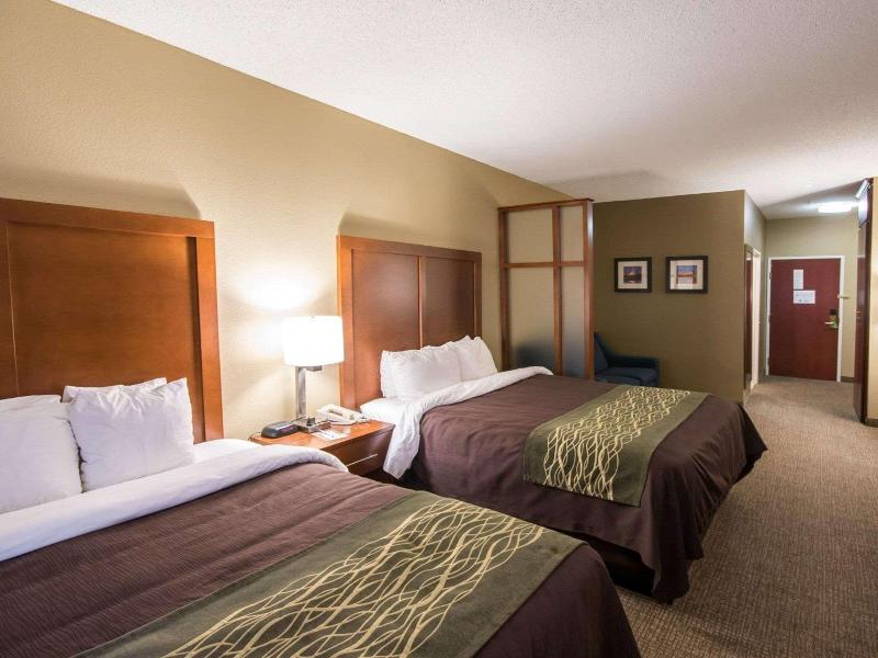 Comfort Inn Red Oak image