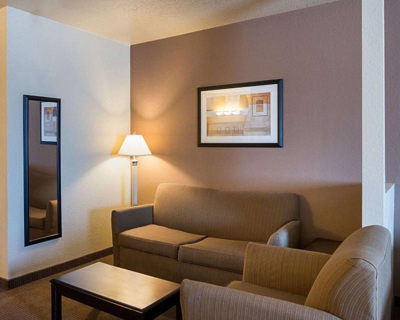 Comfort Inn I-20 Midland Stanton image