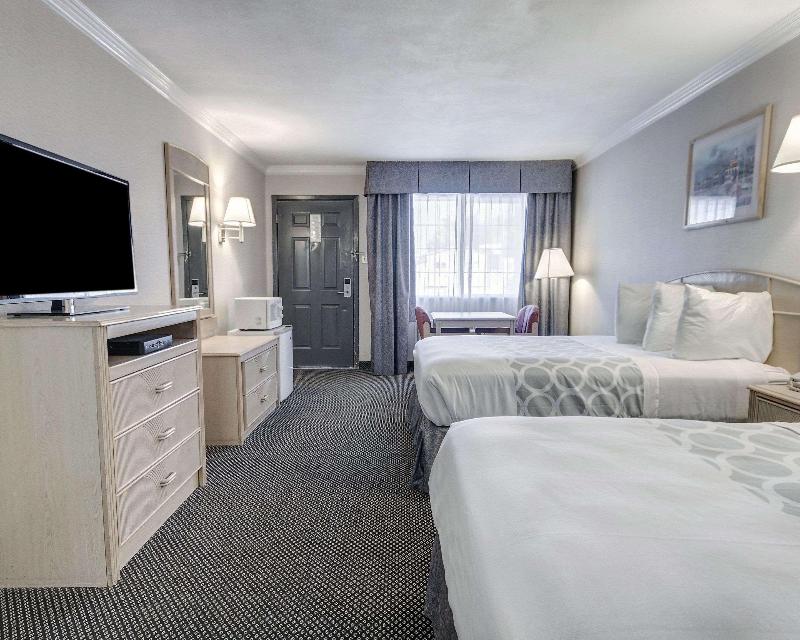 Econo Lodge Van Horn image