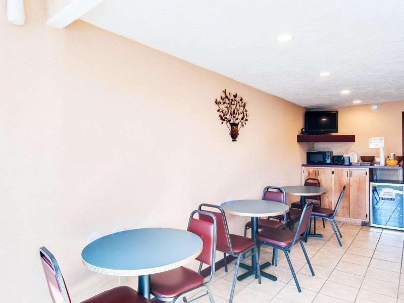 Econo Lodge Galax Highway 58 image