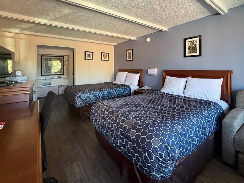Econo Lodge Galax Highway 58 image