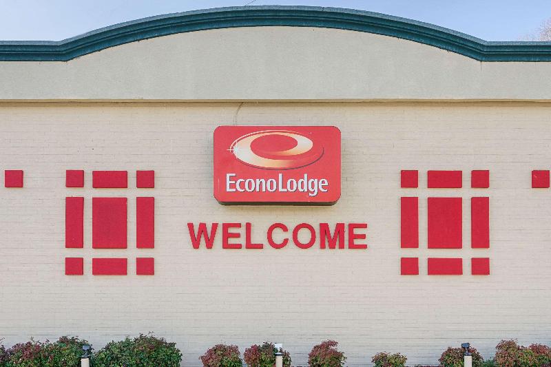 Econo Lodge Martinsville image