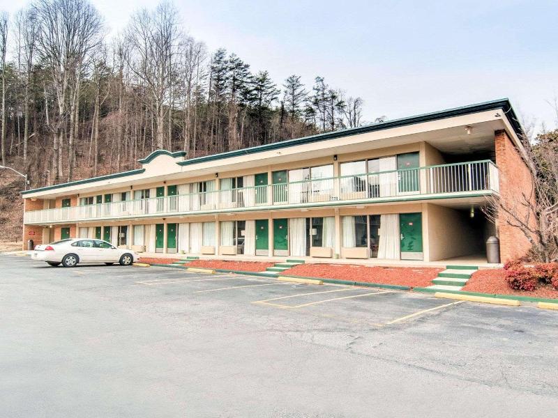 Econo Lodge Martinsville image