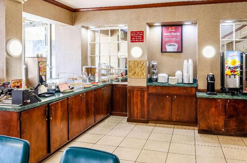 Econo Lodge Martinsville image