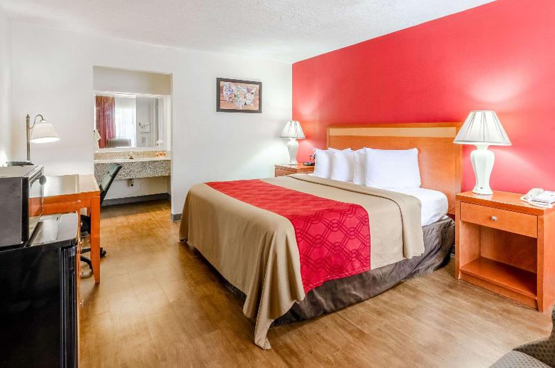 Econo Lodge Martinsville image