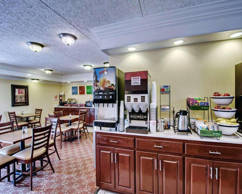 Quality Inn near Martinsville Speedway image