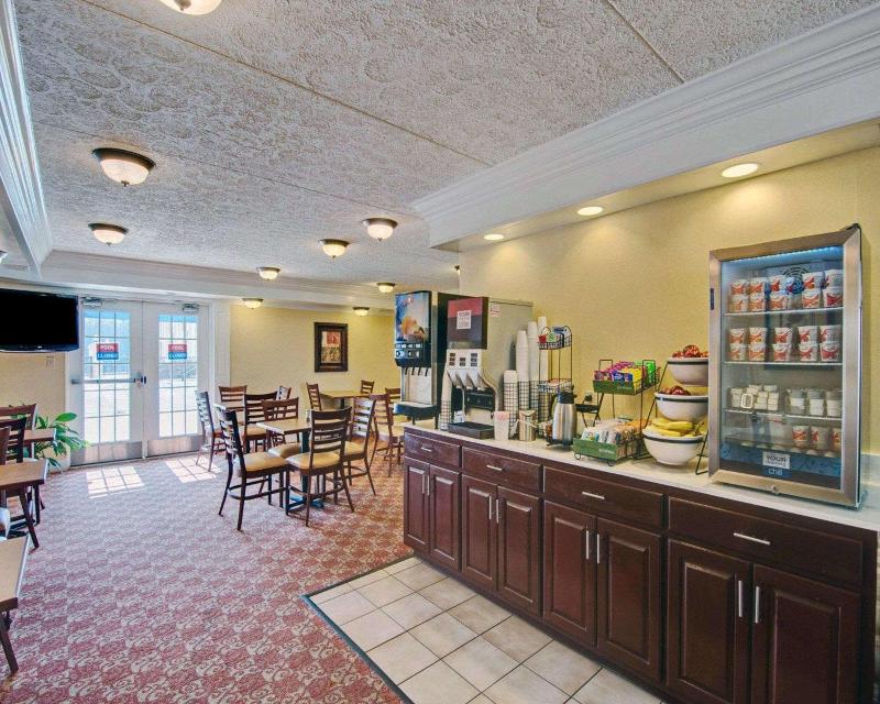 Quality Inn near Martinsville Speedway image
