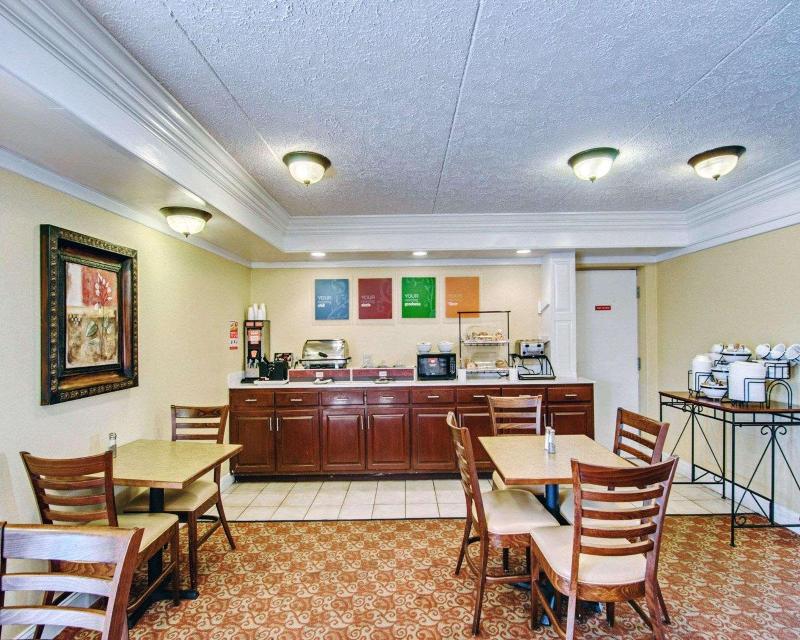 Quality Inn near Martinsville Speedway image