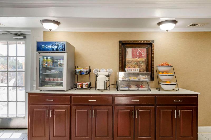 Quality Inn near Martinsville Speedway image