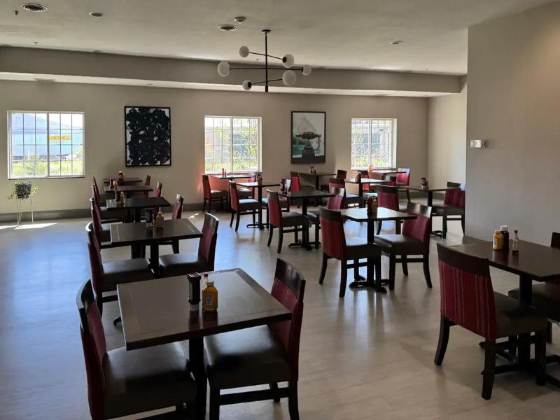 Comfort Inn & Suites Orange - Montpelier