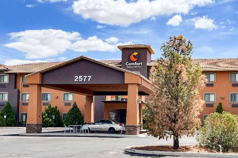 Comfort Inn & Suites Thatcher - Safford image
