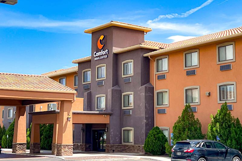 Comfort Inn & Suites Thatcher - Safford image