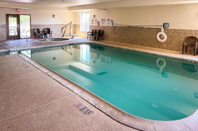 Comfort Inn & Suites Thatcher - Safford image