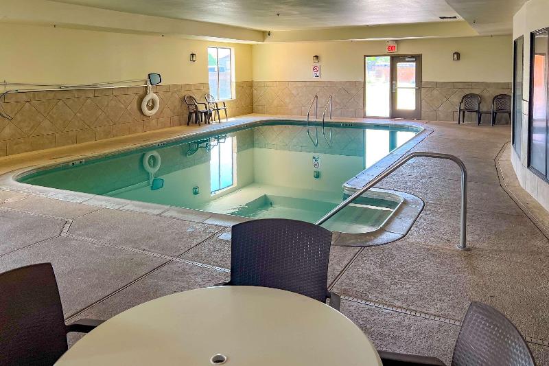 Comfort Inn & Suites Thatcher - Safford image