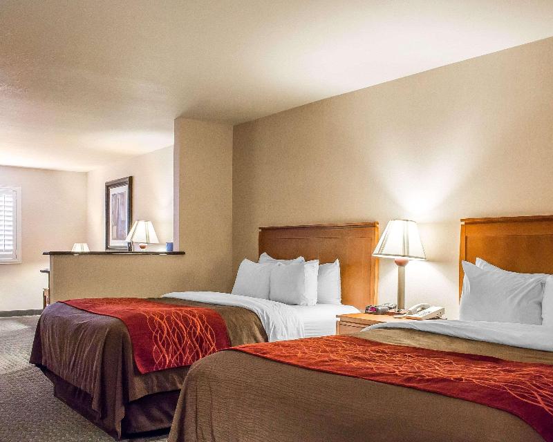 Comfort Inn & Suites Thatcher - Safford image
