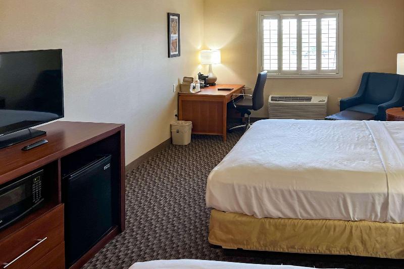 Comfort Inn & Suites Thatcher - Safford image