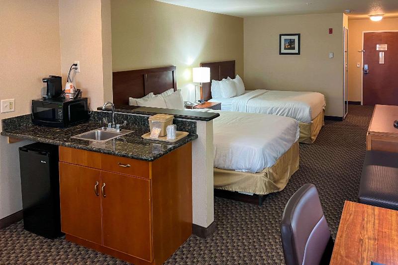 Comfort Inn & Suites Thatcher - Safford image