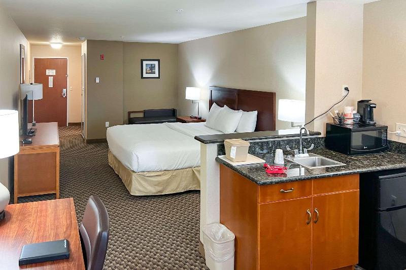 Comfort Inn & Suites Thatcher - Safford image