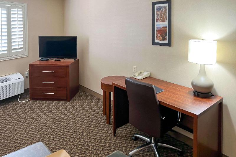Comfort Inn & Suites Thatcher - Safford image