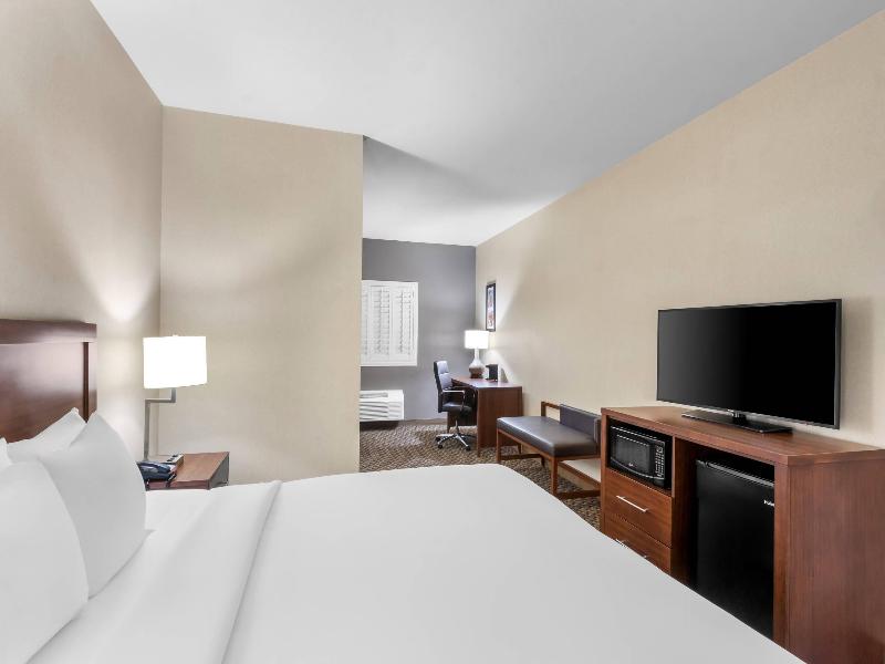 Comfort Inn & Suites Thatcher - Safford image