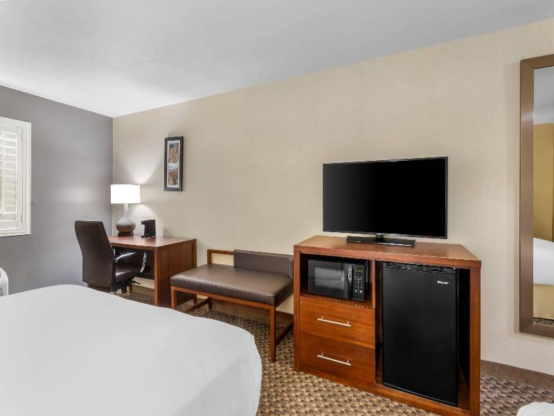 Comfort Inn & Suites Thatcher - Safford image