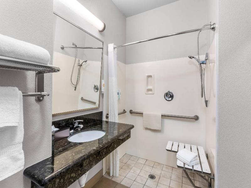 Comfort Inn & Suites Thatcher - Safford image