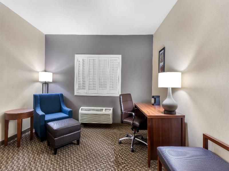 Comfort Inn & Suites Thatcher - Safford image