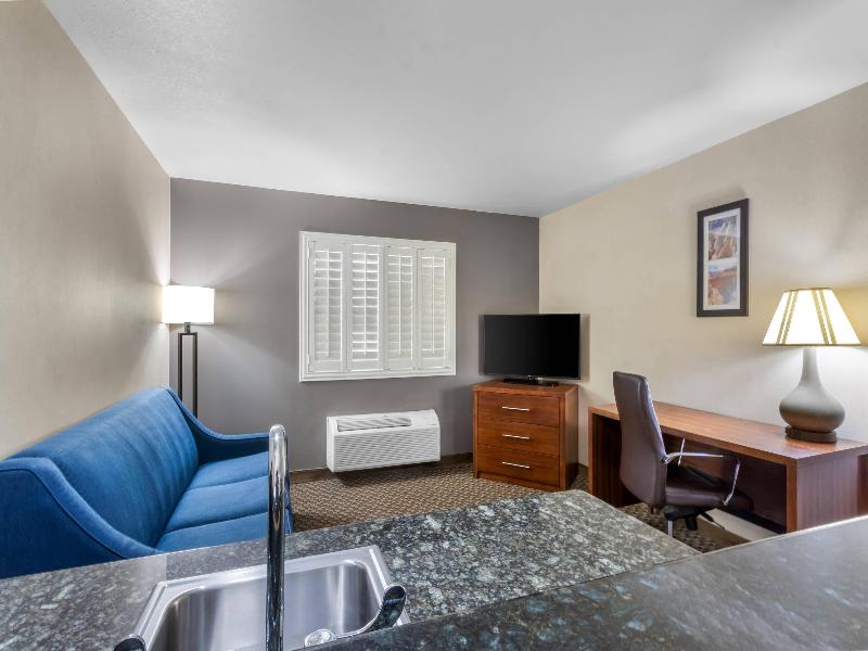 Comfort Inn & Suites Thatcher - Safford image