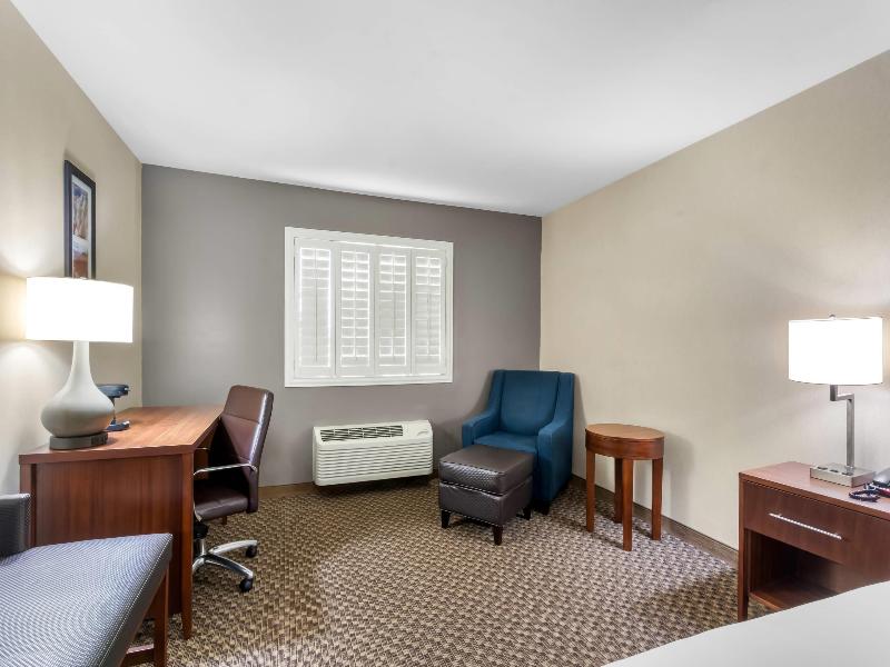 Comfort Inn & Suites Thatcher - Safford image