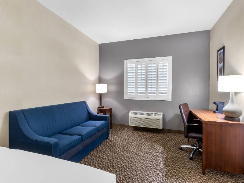 Comfort Inn & Suites Thatcher - Safford image