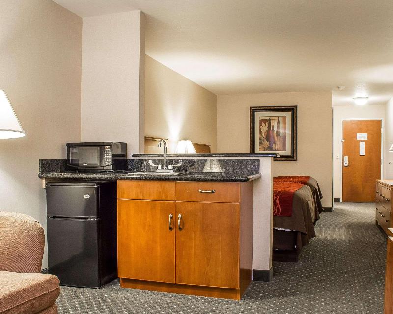 Comfort Inn & Suites Thatcher - Safford image