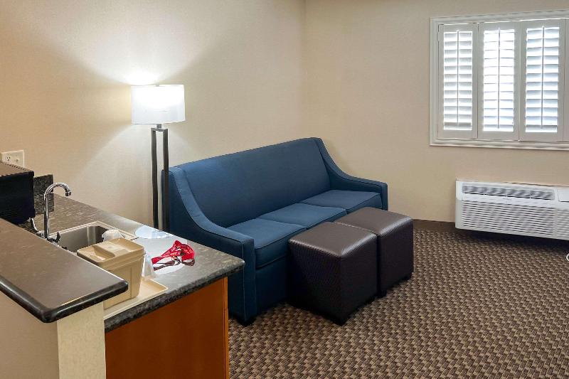Comfort Inn & Suites Thatcher - Safford image