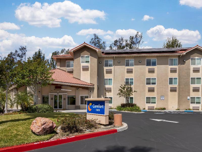 Comfort Inn Fontana image