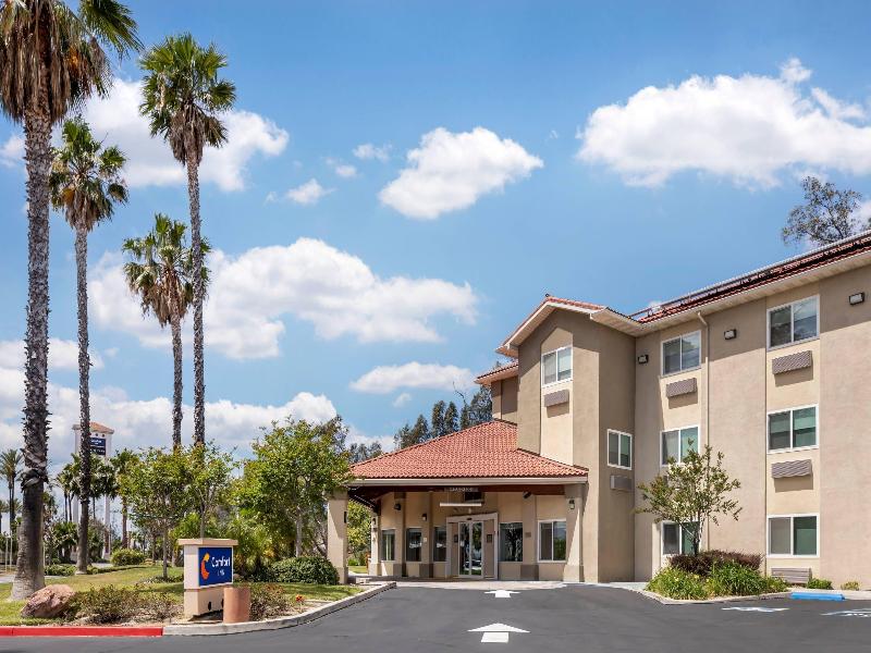 Comfort Inn Fontana image