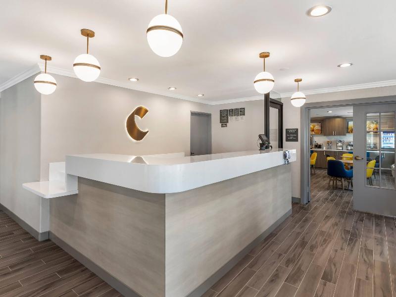 Comfort Inn Fontana image