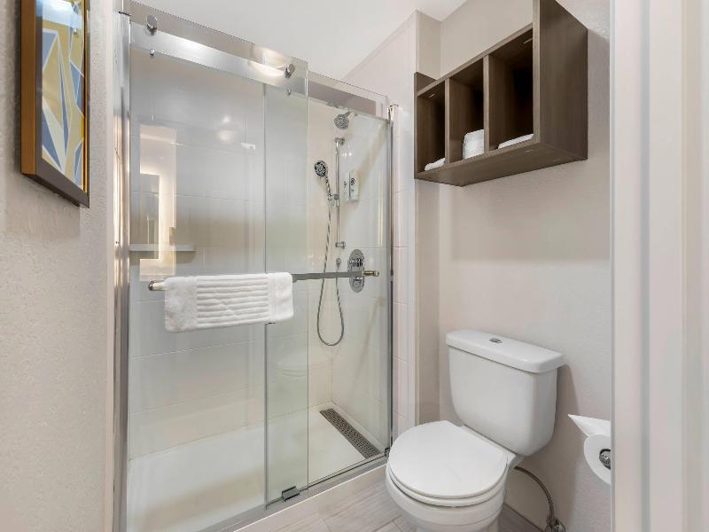 Comfort Inn Fontana image
