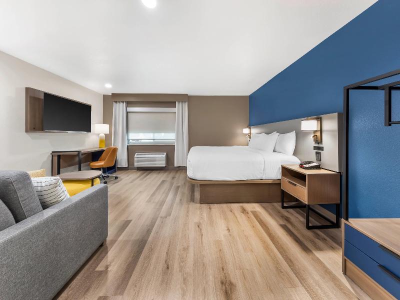Comfort Inn Fontana image